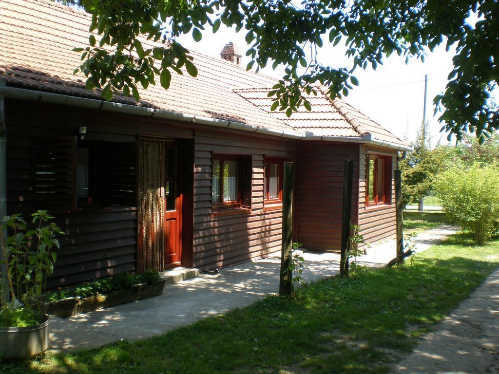 Holiday Home Melinda Cegledpuszta Экстерьер фото