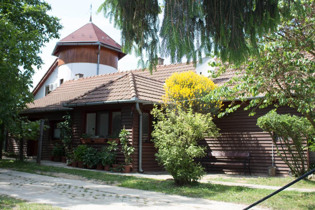 Holiday Home Melinda Cegledpuszta Экстерьер фото